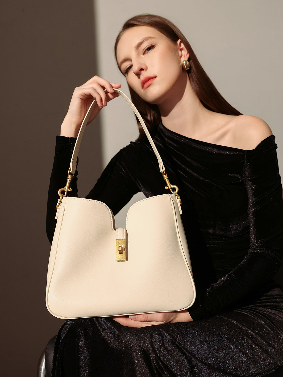 Stylish Scallop Leather Tote Bag
