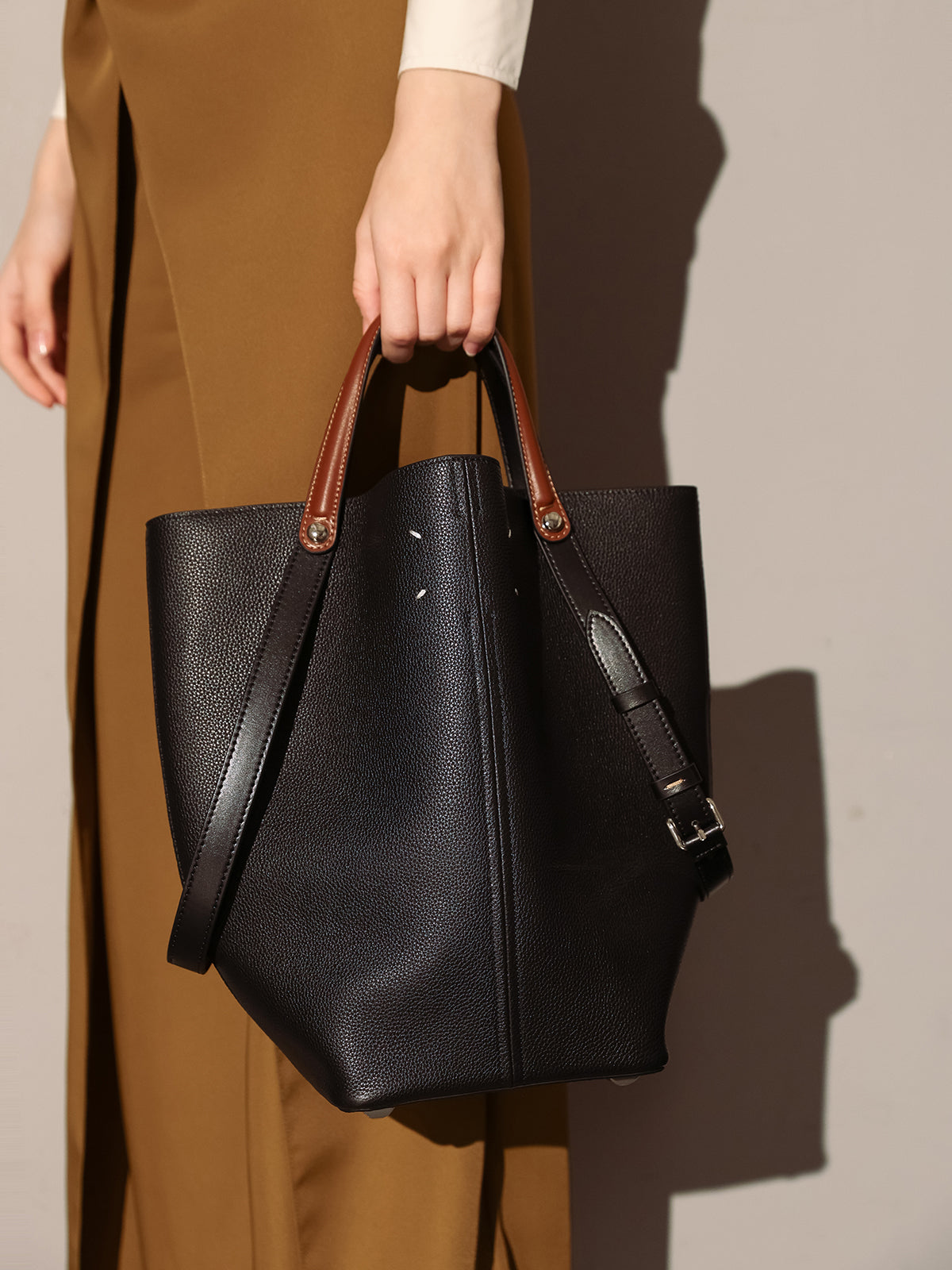 Tropea Trapezoid Tote Bag